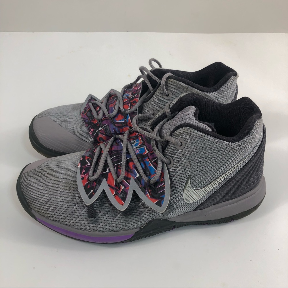 Nike Kyrie 5 PS kids Shoes 2.5y Graffiti Atmosphere Gray/Purple AQ2458-001 Used